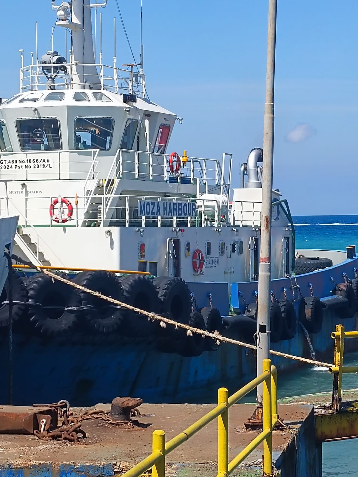 KMP Gading Nusantara, mengalami gangguan teknis saat sandar di Pelabuhan Padangbai, Manggis pada Rabu malam (6/8).