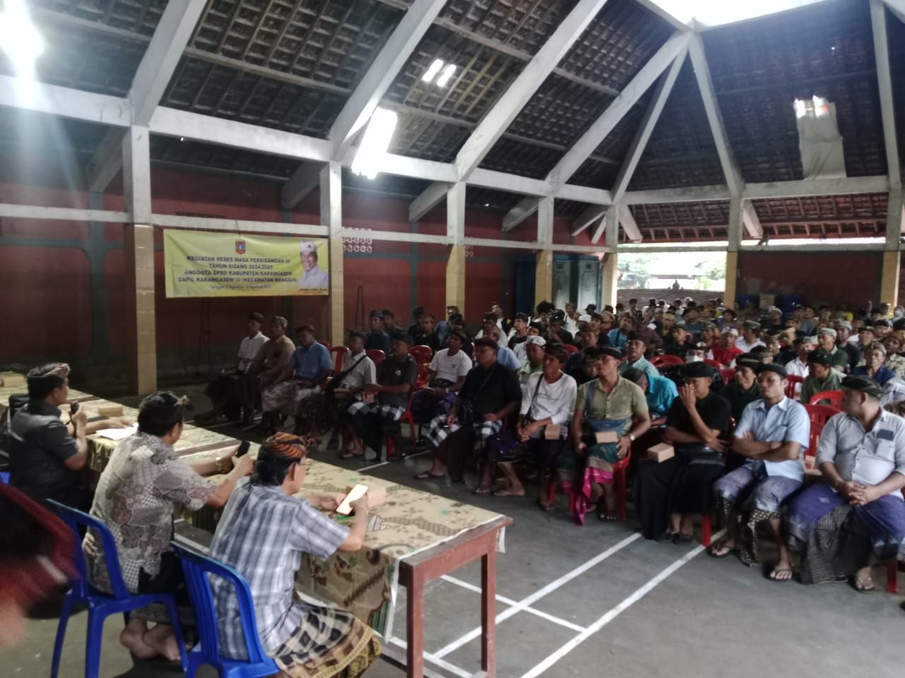 DPRD Karangasem  I Nyoman Sumadi reses di Desa Pesedahan, Kecamatan Manggis, Selasa (5/8/2025).