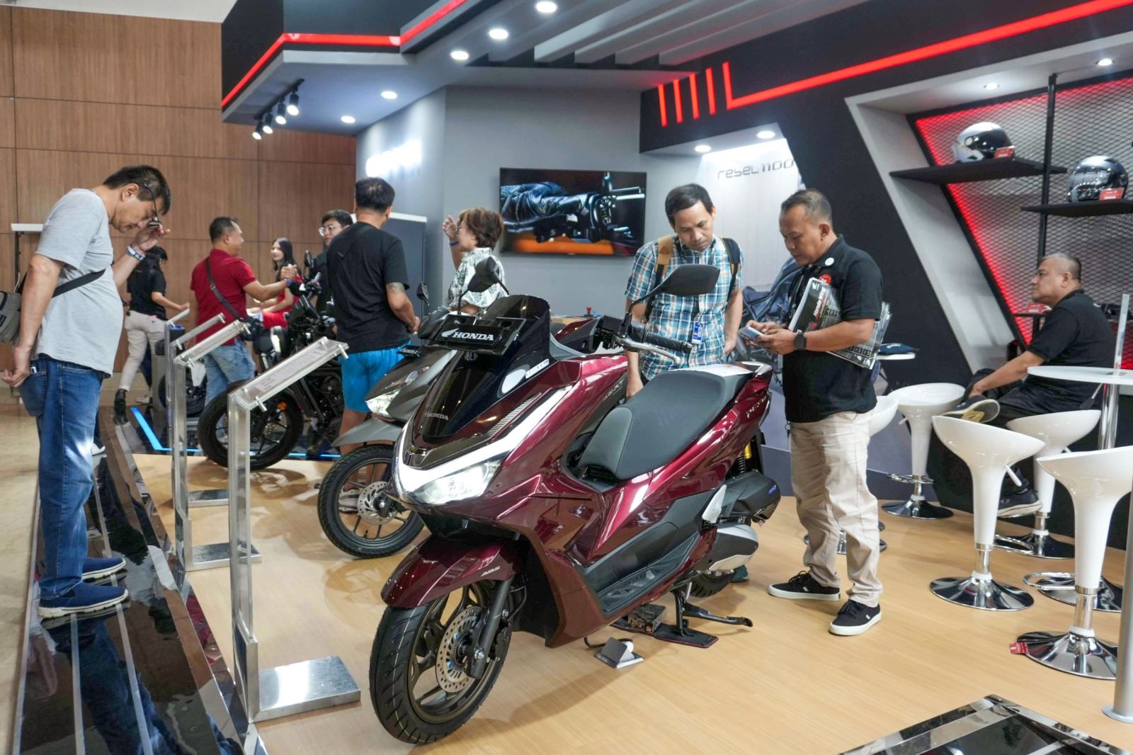 Tiga produk honda yang menjadi Primadona di GIIAS 2025, yakni PCX160 Roadsync, Honda Stylo 160 dan Vario Series.