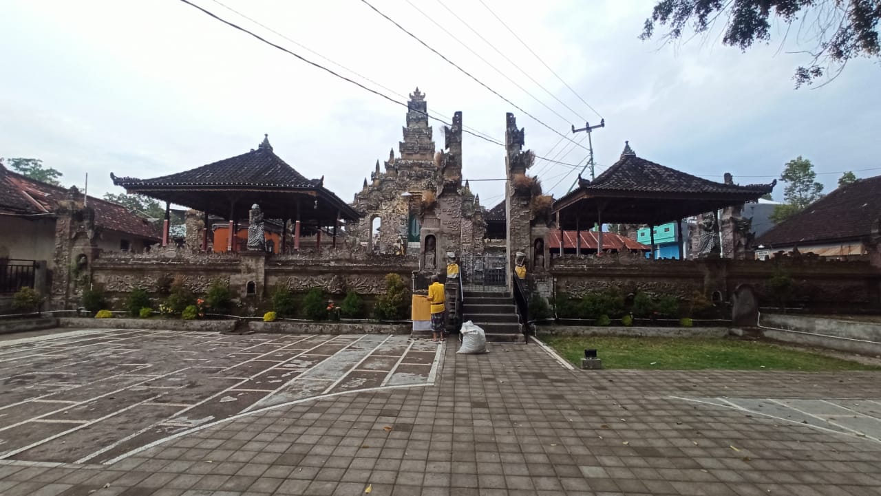 Pura Bale Agung di Suwug tempat pelaksanaan Tradisi Manggala Desa Petang Dasa