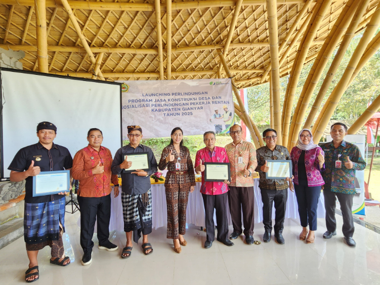Pemerintah Kabupaten Gianyar resmi meluncurkan program Jaminan Konstruksi (JAKON) Desa yang digelar di Puspa Aman, Desa Lodtunduh, Kecamatan Ubud, Selasa (12/8)