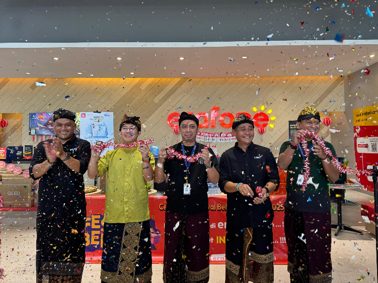 Kolaborasi Indosat untuk memperluas jangkauan pelanggan IM3 Platinum, menghadirkan Oppo Reno 14 dengan bundling eksklusif, serta memperkuat keamanan digital melalui fitur SATSPAM