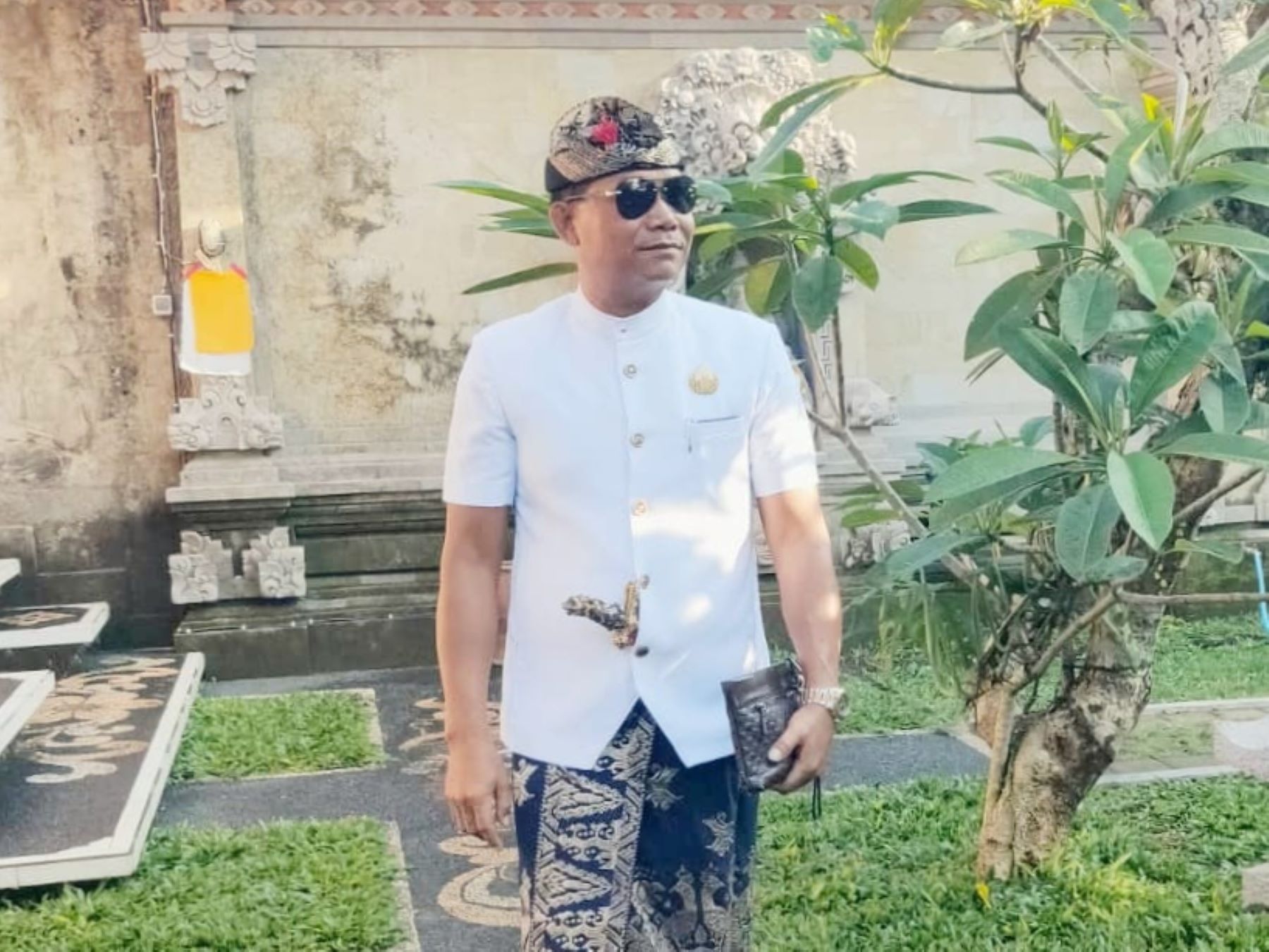 Pengusaha batu padas Gianyar, Lenju Kertawangi.