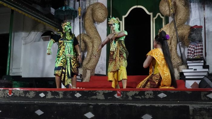 Pertunjukan Sendratari Jayaprana Layonsari di Kawasan Puri Kanginan Singaraja, pada Buleleng Festival 2025.