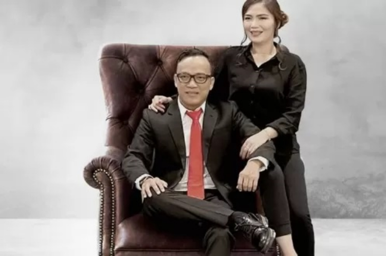 Sosok Immanuel Ebenezer alias Noel bersama sang istri