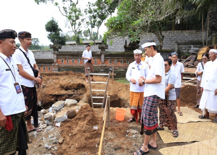 Peletakan batu pertama pembangunan ruang kelas baru, ruang keterampilan, dan toilet di UPTD SPNF Sanggar Kegiatan Belajar (SKB) Kecamatan Banjarangkan, Jumat (29/8/2025).