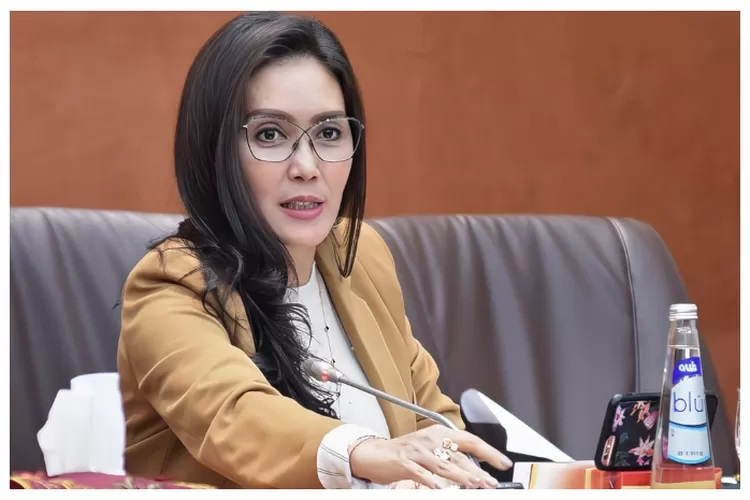Anggota Komisi IX DPR RI Rieke Diah Pitaloka menanggapi insiden ojol terlindas Rantis brimob