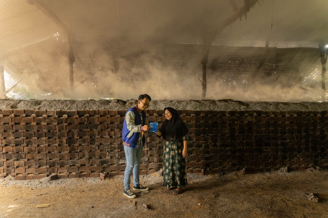 BRI terus memperkuat perannya melalui penyaluran kredit yang berorientasi pada keberlanjutan (sustainability), mencakup pembiayaan UMKM dan sektor ramah lingkungan di seluruh pelosok negeri.