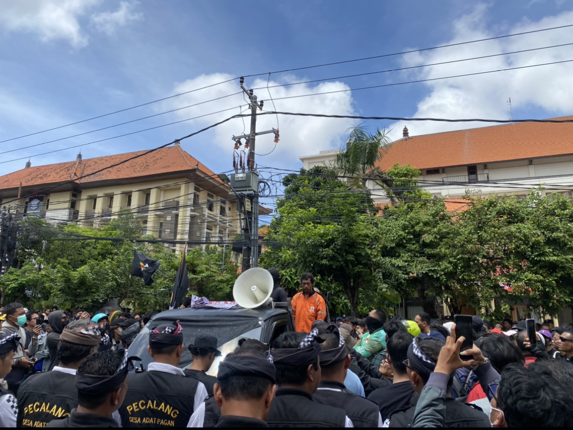 Aksi Demo dari Aliansi Bali Tidak Diam yang berlangsung di depan Polda Bali, Sabtu (30/8).