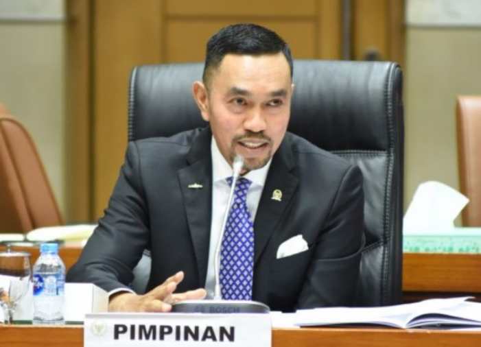 Sebuah rumah mewah asset milik MPR RI hangus dibakar massa