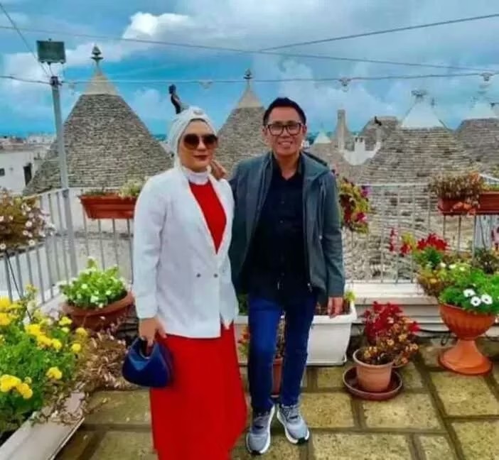 Eko Patrio bersama sang istri, Viona Rosalina.