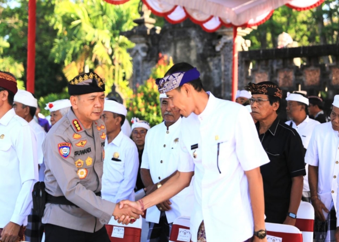 HARMONI : Wabup Tjok Surya menghadiri Gelar Agung Pecalang Bali yang digelar di Lapangan Puputan Margarana, Renon, Denpasar, Senin (1/9/2025).