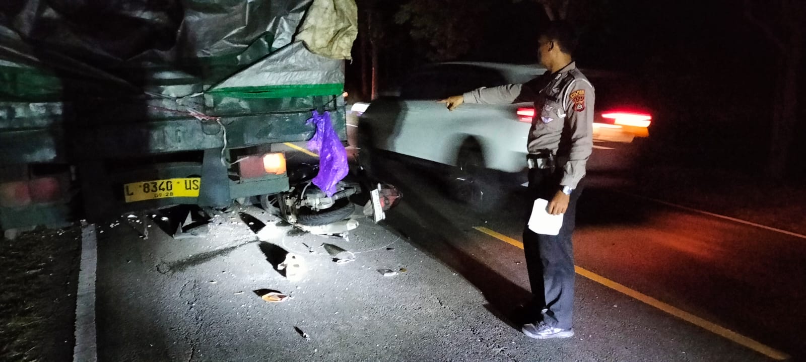 Olah TKP di lokasi kecelakaan yang menewaskan satu orang di Buleleng.