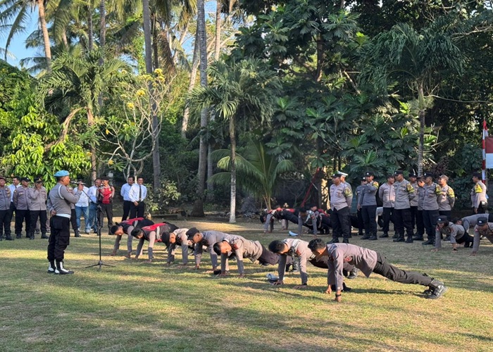 SANKSI : Propam Polsek Nusa Penida mengambil langkah tegas terhadap tujuh personel yang melanggar disiplin, Selasa (2/9/2025).