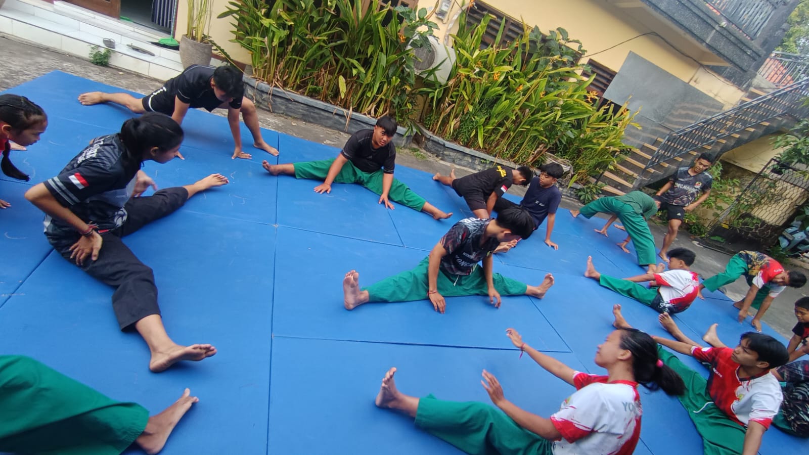 Atlet Yongmoodo yang akan dikirim ke pertandingan Porprov 2025 sedang berlatih.