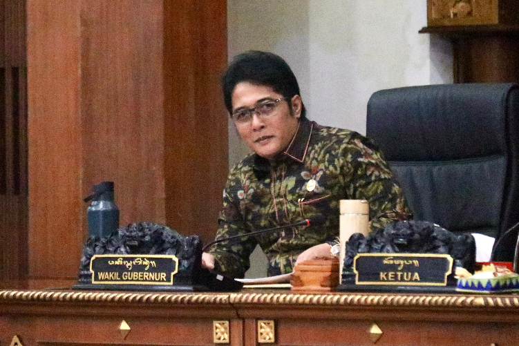 Giri Prasta dalam Rapat Paripurna ke-1 DPRD Provinsi Bali Masa Persidangan I Tahun Sidang 2025&ndash;2026