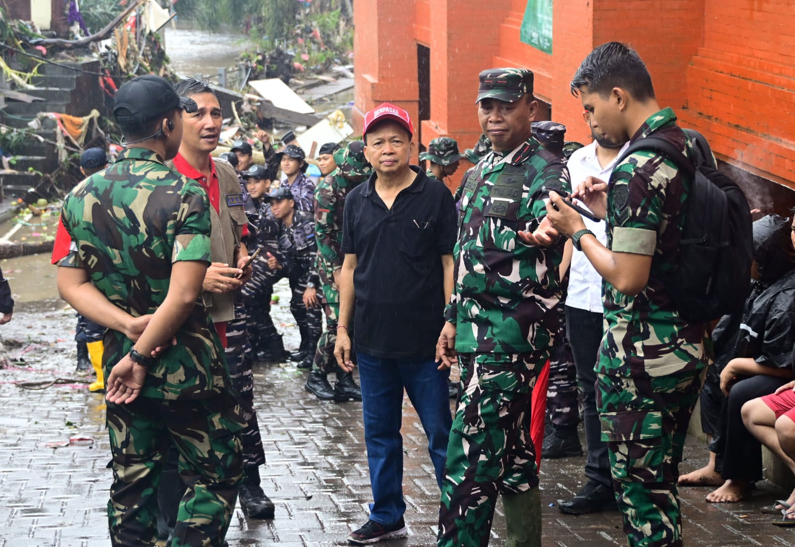 Gubernur Koster Janji Ganti Rugi pedagang yang terdampak banjir