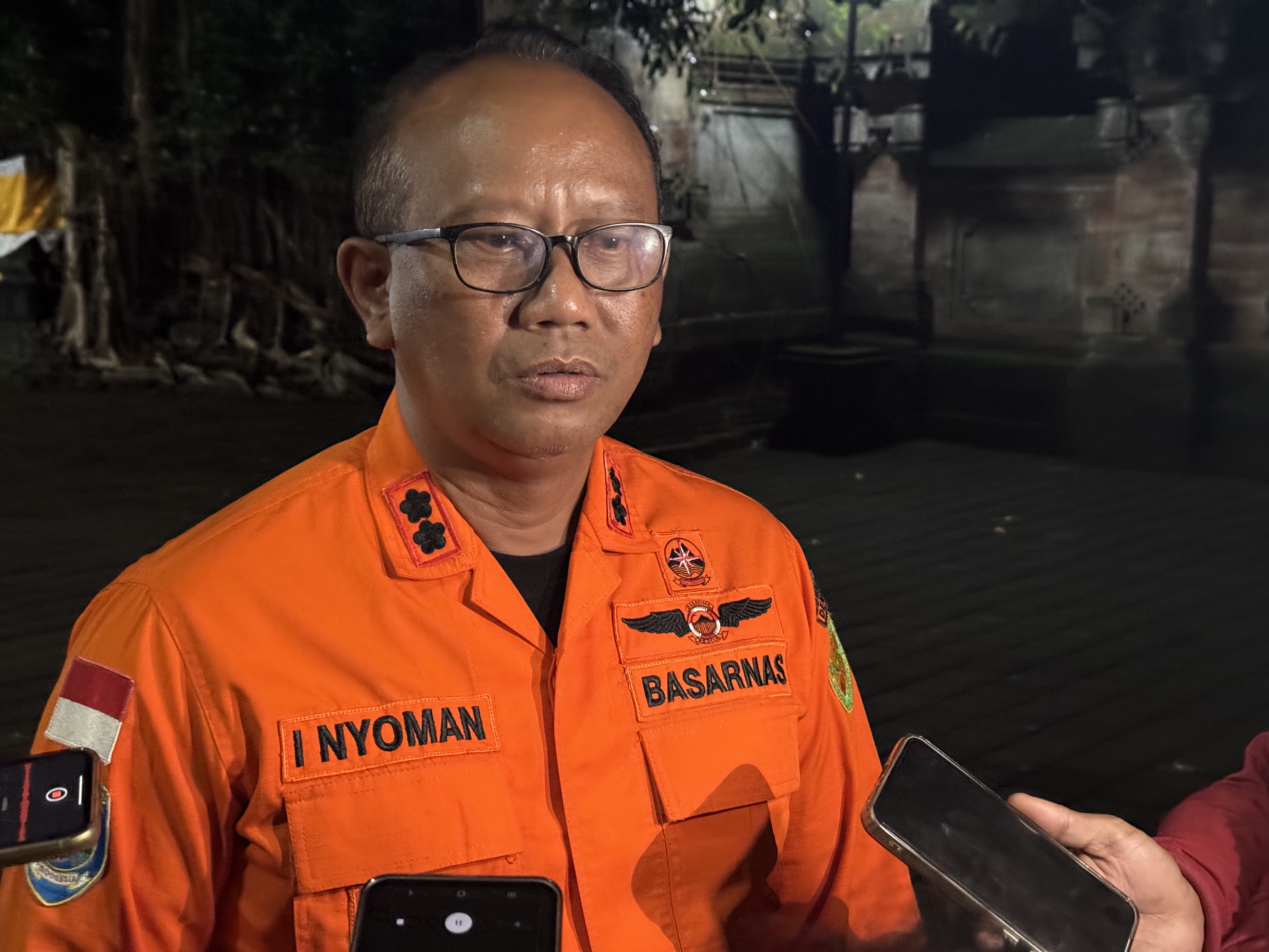 EVAKUASI: Kepala Kantor Pencarian dan Pertolongan Denpasar (Basarnas Bali), I Nyoman Sidakarya