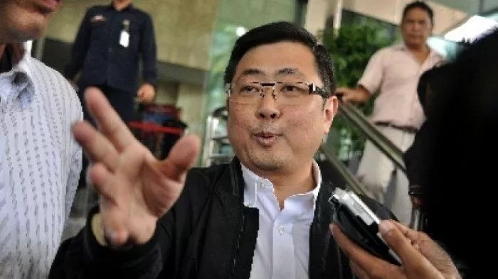 Bambang Rudijanto Tanoesoedibjo, atau lebih dikenal sebagai Rudy Tanoe ditetapkan sebagai tersangka korupsi bansos