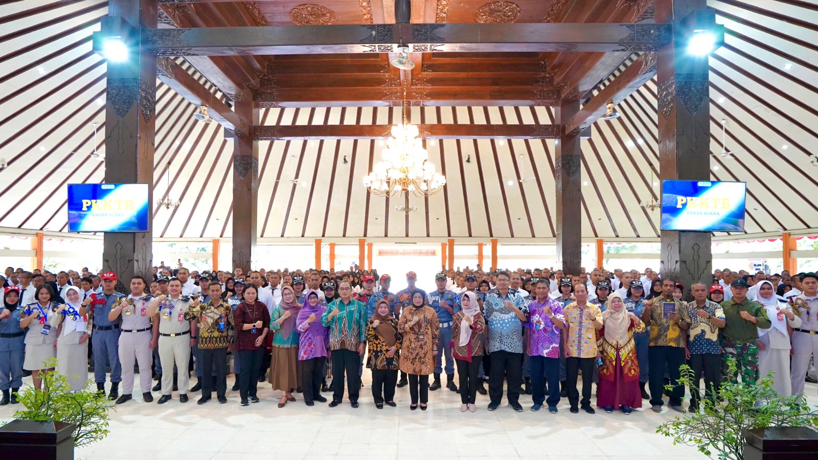 pembekalan sekaligus menutup kegiatan Pengenalan Kehidupan Kampus bagi Taruna Baru (PKKTB) Prodi Diploma IV Pertanahan Tahun 2025, Kamis (11/09)