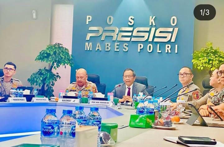 Mahfud MD dalam Forum Belajar Bersama yang dihadiri para pejabat utama (PJU) Posko Presisi