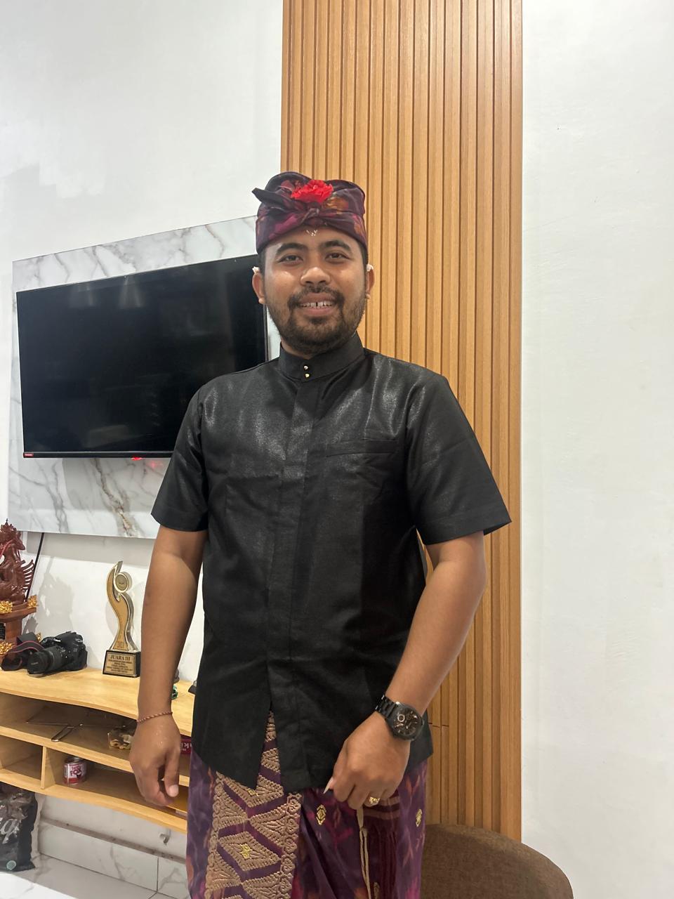 Kadek Abdhi Yasa, S.Pd.H, M.Pd Dosen Pendidikan Seni dan Budaya Keagamaan  Hindu, Institut Mpu Kuturan