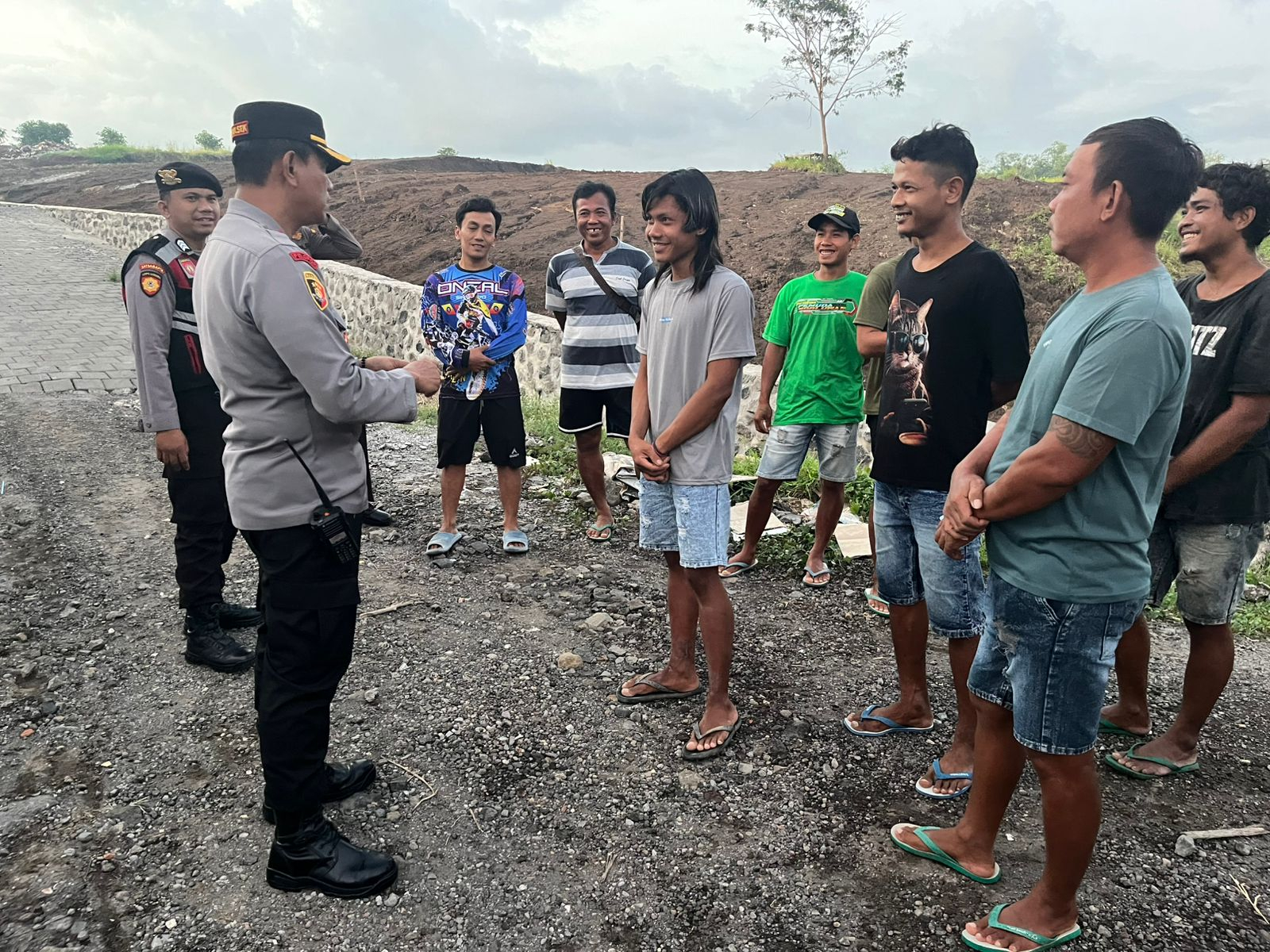 proses Mediasi Korban CatCalling dengan Pelaku di Perumahan Sastraloka, Br. Bedha, Desa Bongan, Kec/Kab. Tabanan.
