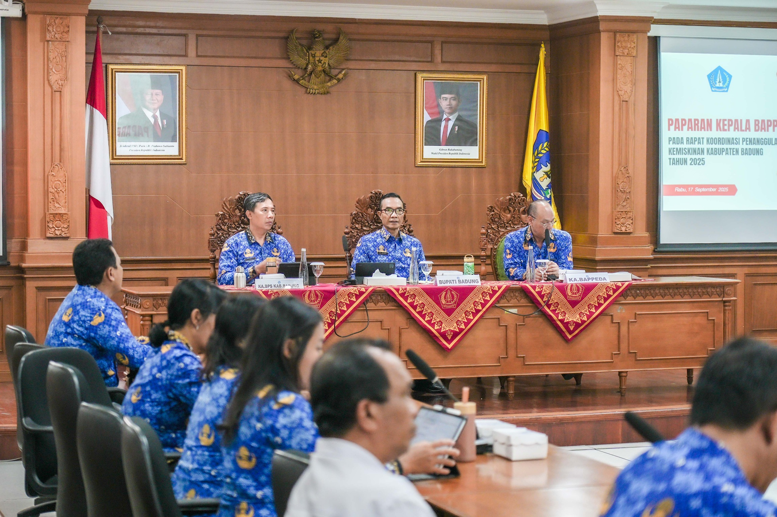 Pelaksanaan Rapat Koordinasi Penanggulangan Kemiskinan Kabupaten Badung Tahun 2025 di Ruang Rapat Kriya Gosana, Puspem Badung, Rabu (17/9).