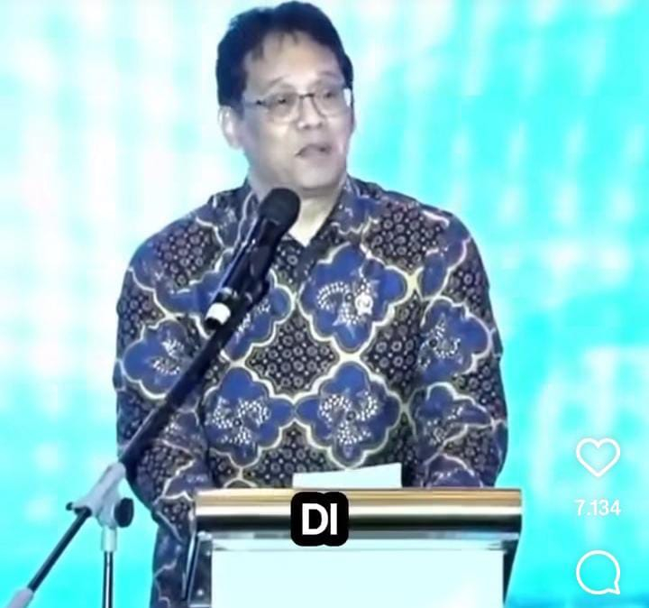 Momen Menkeu Purbaya roasting Rocky Gerung