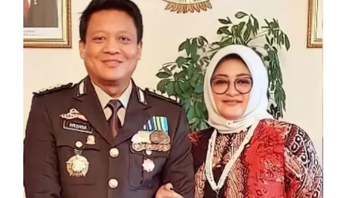 Sosok Nany Arianty istri Irjen Krishna Murti Jadi Sorotan