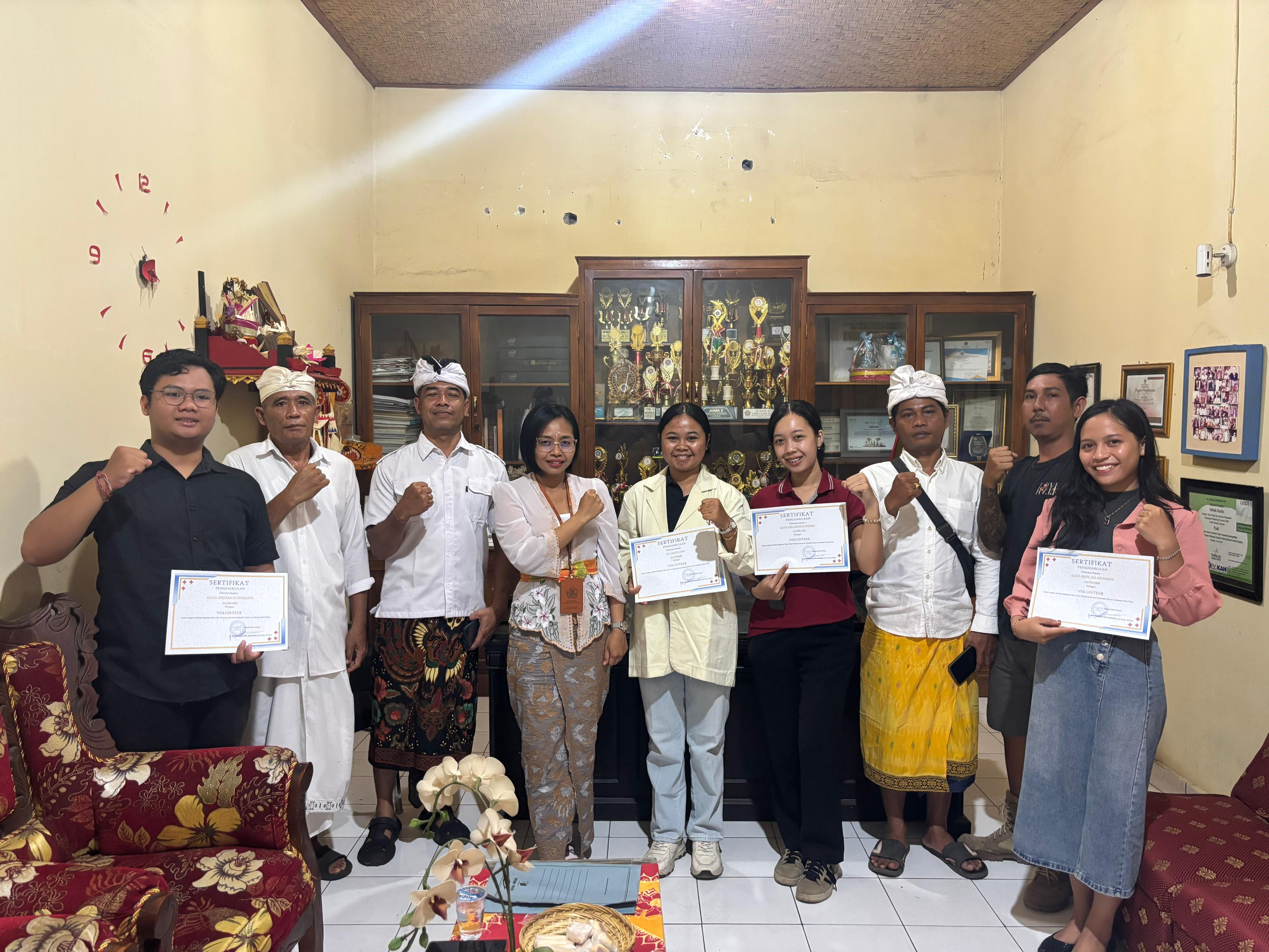 PC KMHDI Buleleng usai menuntaskan kegiatan Program Mengajar di Desa Panji, Kecamatan Sukasada, Buleleng