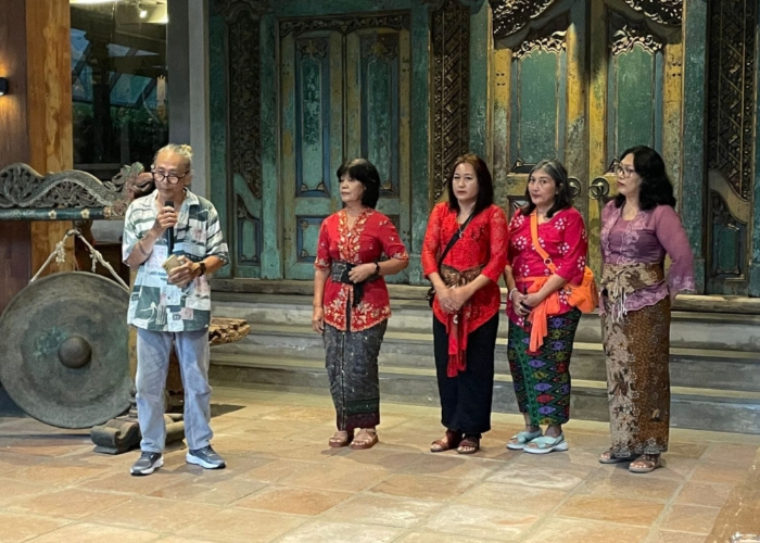 Empat perupa perempuan lintas generasi yang tergabung dalam kelompok Srikandi kembali hadir di panggung seni rupa Bali.