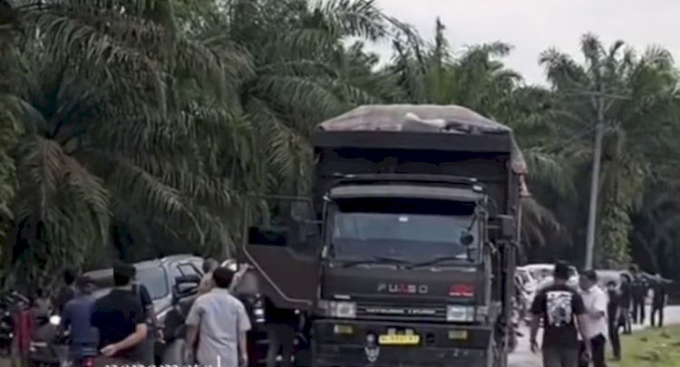 Bobby Nasution Razia Truk Plat Aceh yang Melintas di Sumut