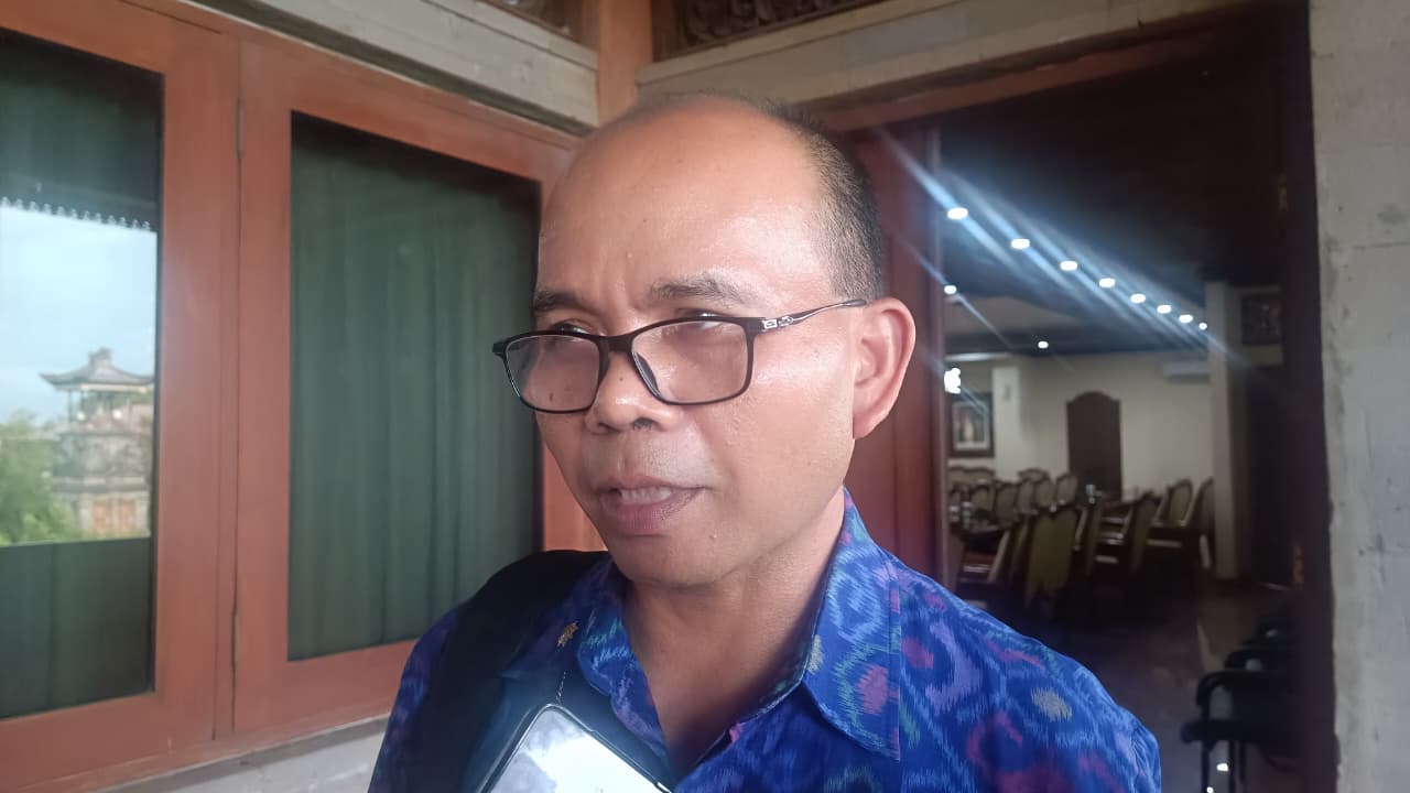 PEMBATALAN: Kepala DLHK Provinsi Bali, I Made Rentin