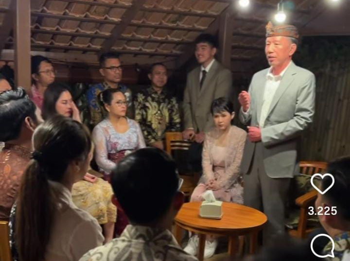 Momen Jokowi memberikan arah ke kader PSI di Bali