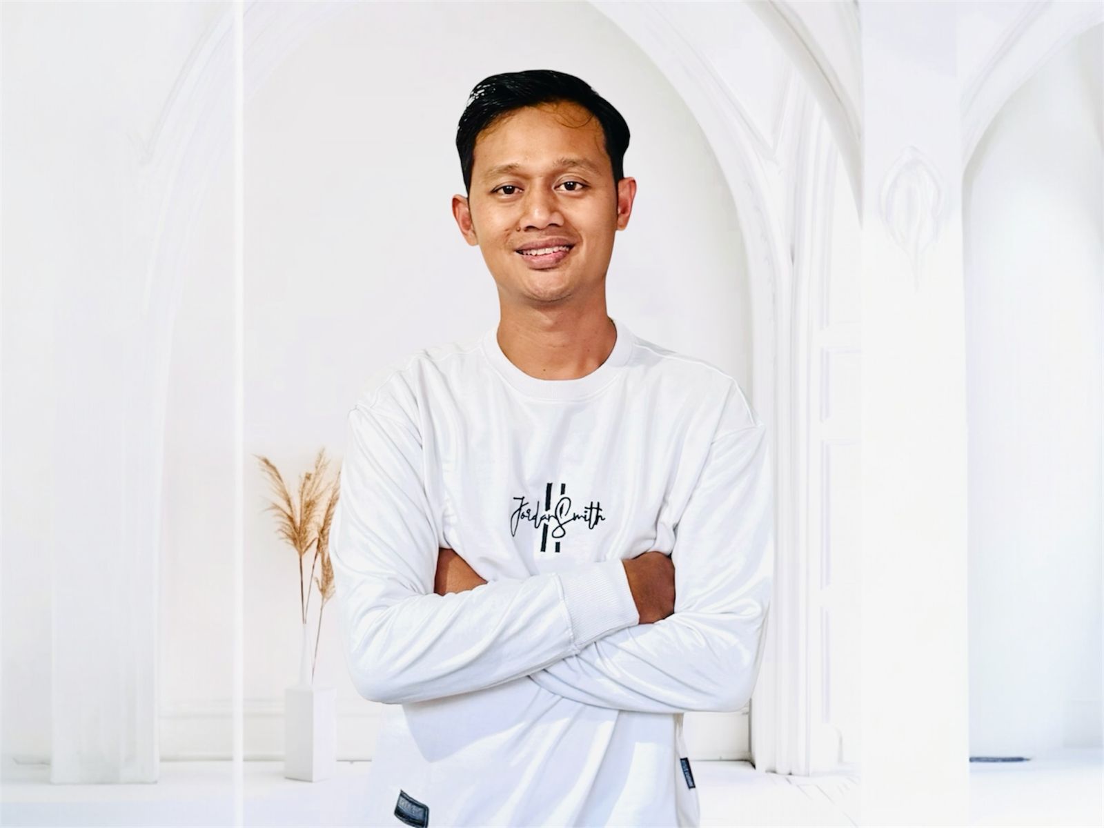 Jro Panca penekun spiritual yang aktif menulis buku