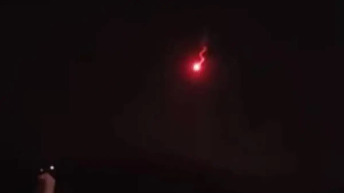 Meteor jatuh di Langit Cirebon