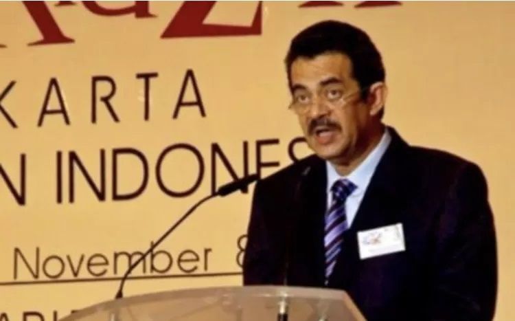 Status Warga Negara Riza Chalid Dicabut