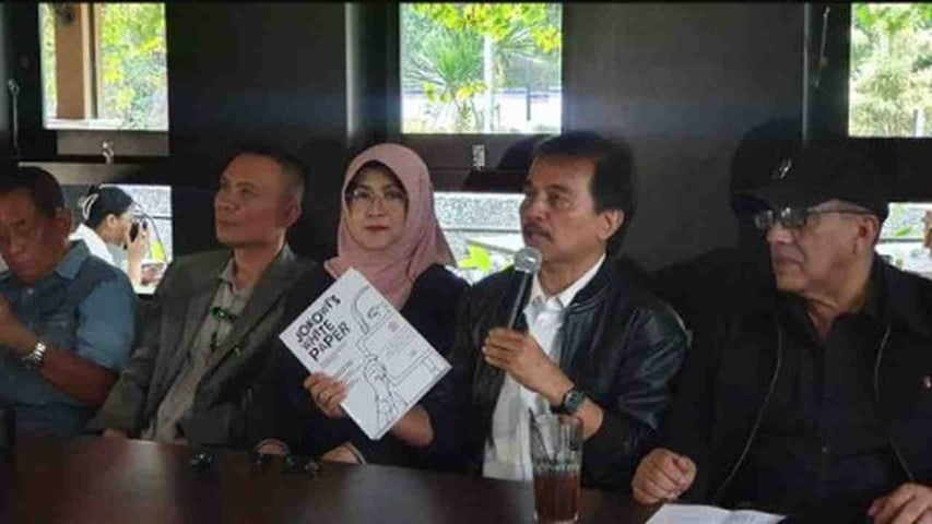 Langkah Roy Suryo dan Dokter Tifa Cek Makam Keluarga Jokowi Tuai Kecaman