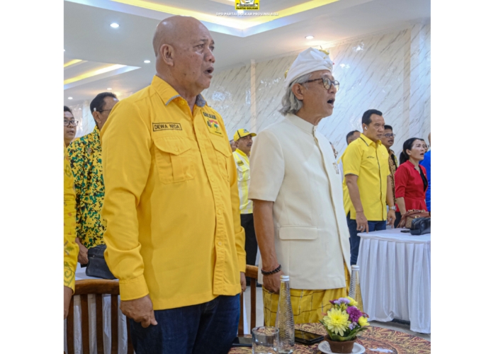 HARMONI : Tjokorda Raka Kerthyasa bersama Dewa Nida dalam Musda Golkar Gianyar.