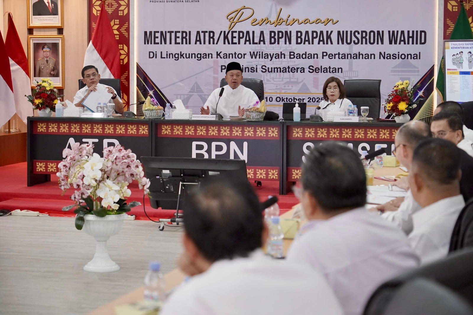 Menteri Nusron saat memberikan pengarahan ke jajaran Kantor Wilayah (Kanwil) BPN Provinsi Sumatera Selatan, Jumat (10/10/2025).