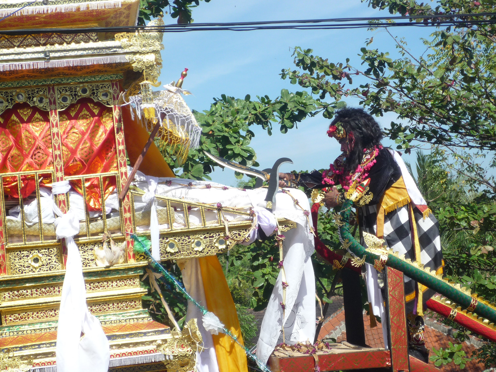 Tari Baris Bedug yang menjadi warisan budaya tak benda indonesia
