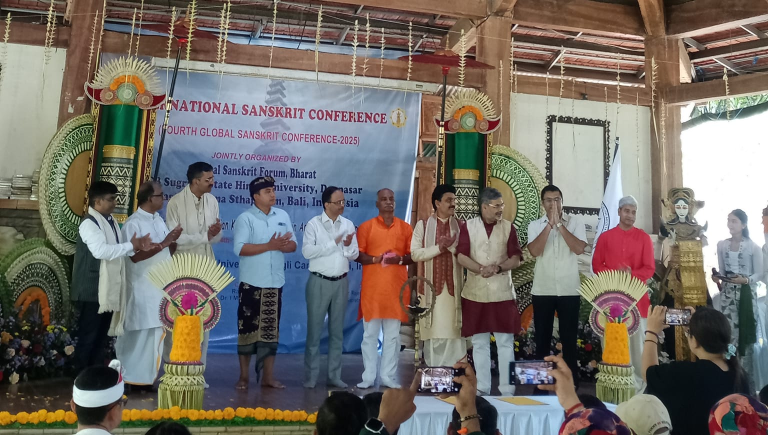 CENDEKIA : Pembukaa The Fourth Global Sanskrit Conference.