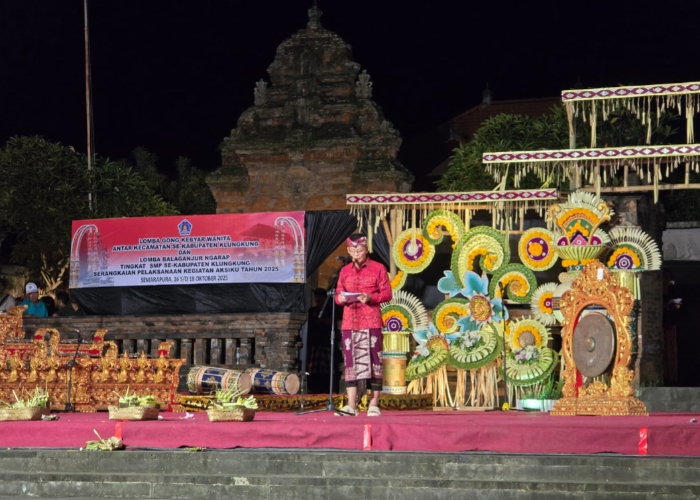 DIBUKA : Pembukaan Aksiku 2025 (Atraksi Melestarikan Seni Budaya di Kabupaten Klungkung) yang digelar di Alun-Alun Ida Dewa Agung Jambe, Kamis (16/10/2025).