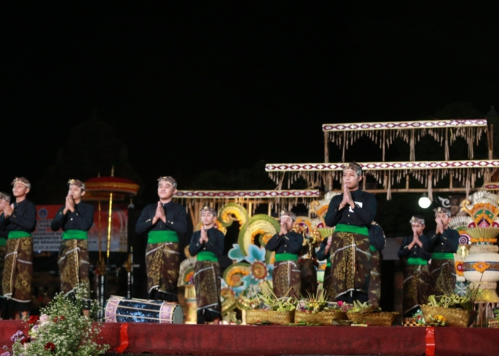DITUTUP : Penutupan AKSIKU digelar di Alun-alun Ida Dewa Agung Jambe, Sabtu (18/10/2025),