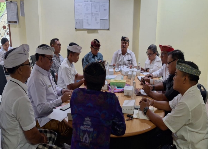 RAKOR : Rapat koordinasi antara Komisi III dengan Dinas Pendidikan, Kepemudaan, dan Olahraga (Disdikpora) Klungkung, Selasa (21/10/2025).