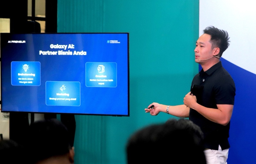 Kolaborasi canggih Galaxi AI dan Gemini di Galaxy Z Series menciptakan alur kerja yang lebih produktif bagi pelaku usaha dan professional.