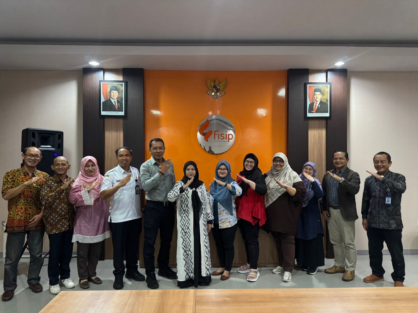 Kasatpol PP Bali Dewa Nyoman Rai Dharmadi usai saat penandatangan MOU dengan Fisip, Universitas Brawijaya, Malang, Jawa Timur.