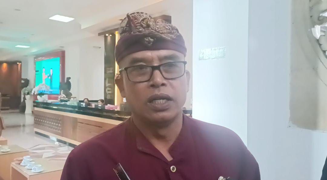 Kepala Desa Buahan, Wayan Sudarsa.