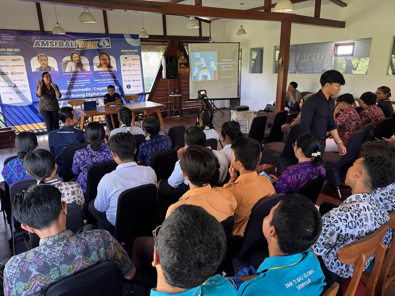 AMSI Bali Gelar Talkshow Edukatif untuk Pengguna Muda